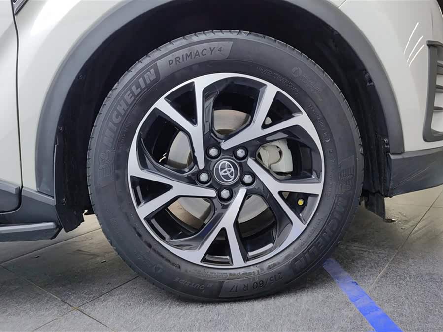 Toyota C-HR 2019 immagine di auto #7