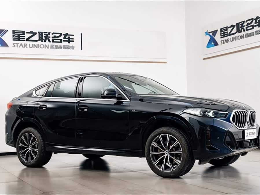 BMW X6 2024 car image #7