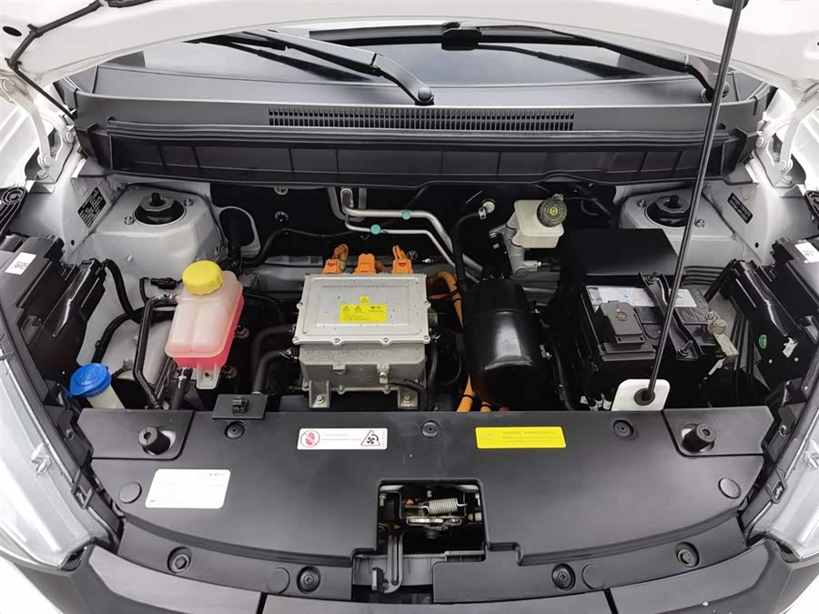 哪吒汽车 哪吒N01 2020 #7 哪吒汽车 哪吒N01 2020 汽车图片 #7