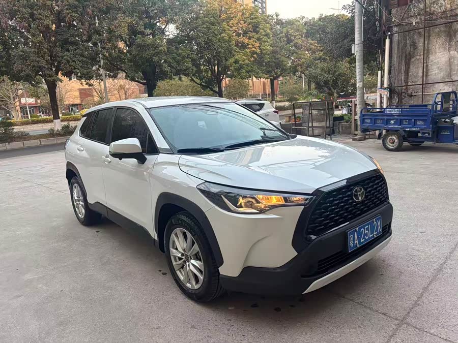 Toyota Corolla Cross 2023 immagine di auto #7