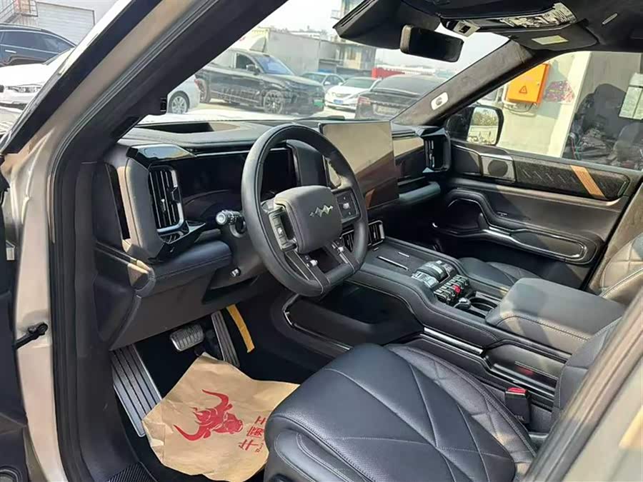 FangChengBao Leopard 8 2025 car image #7