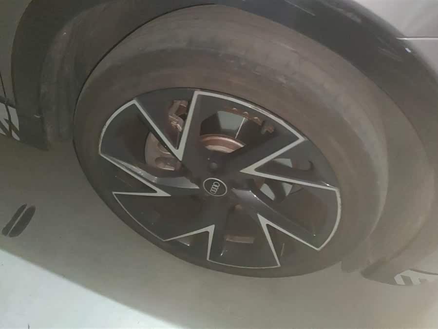 Audi Q5 e-tron 2023 #7 Audi Q5 e-tron 2023 صورة سيارة #7