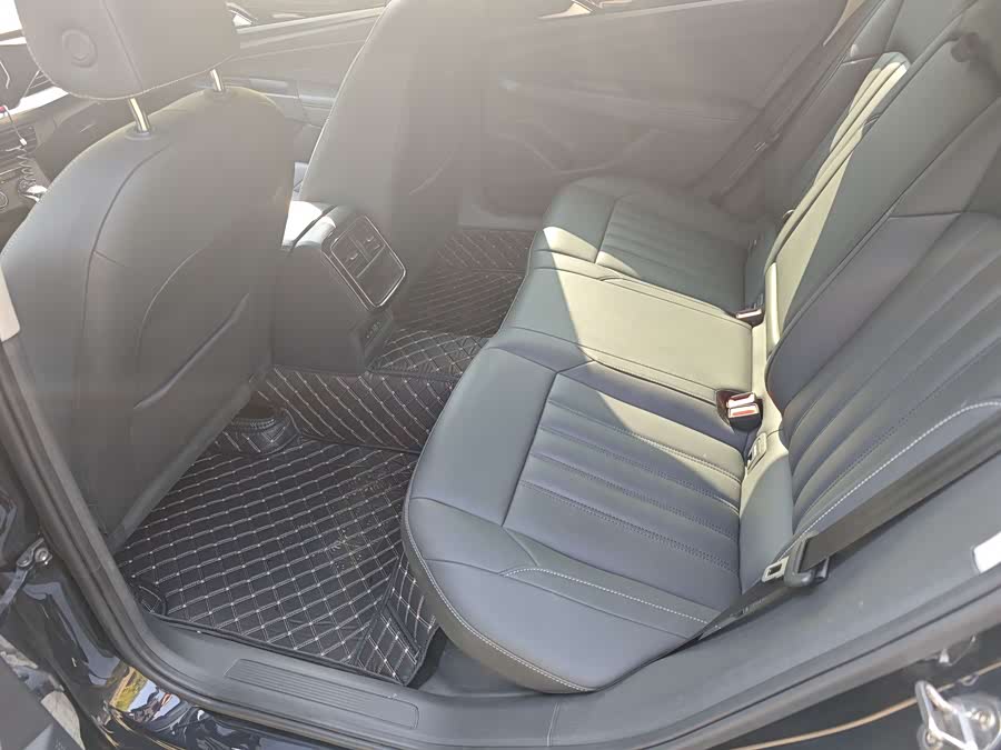 Volkswagen Passat 2020 car image #7