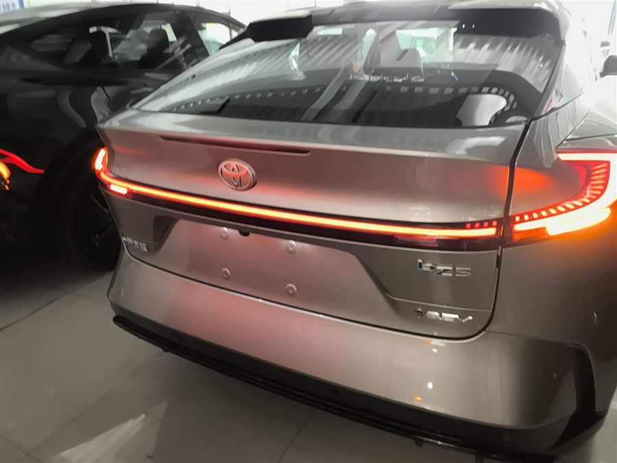 Toyota bZ5 2025 car image #7