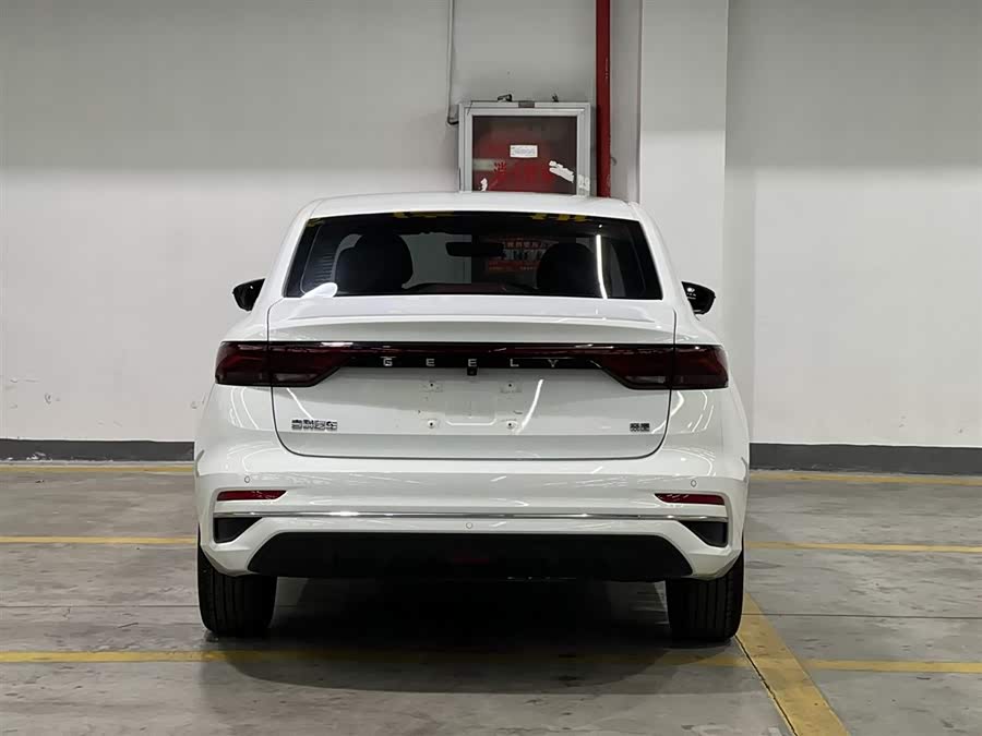 GEELY Emgrand 2022 #7 GEELY Emgrand 2022 car image #7