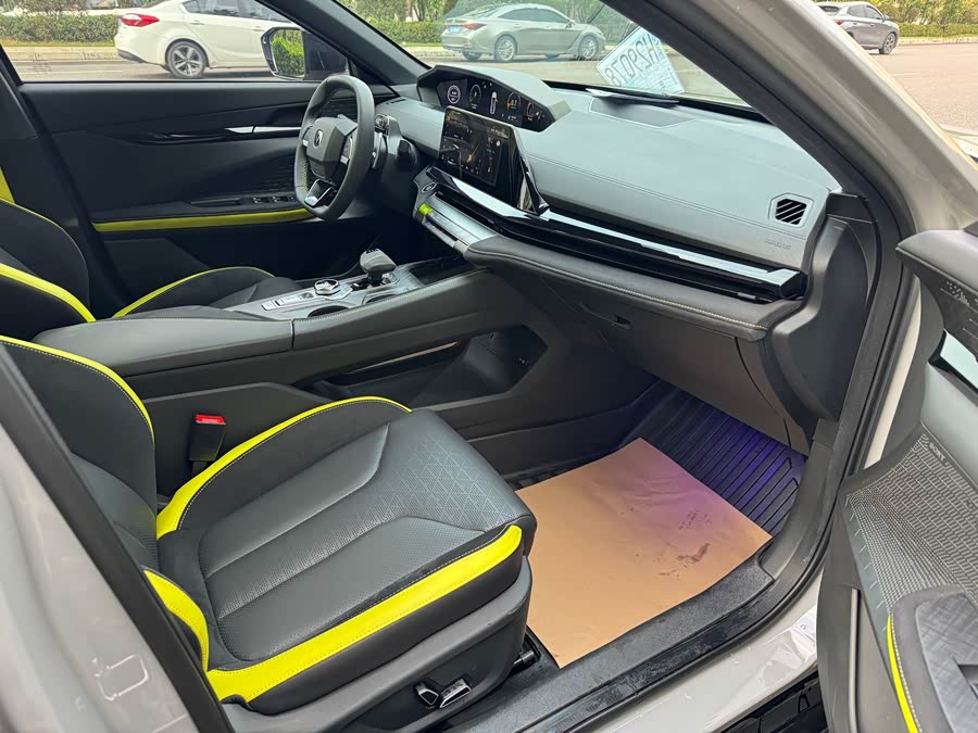 Changan UNI-V 2023 #7 Changan UNI-V 2023 immagine di auto #7