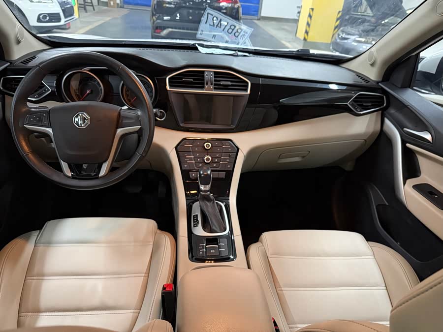 MG GS 2017 car image #7