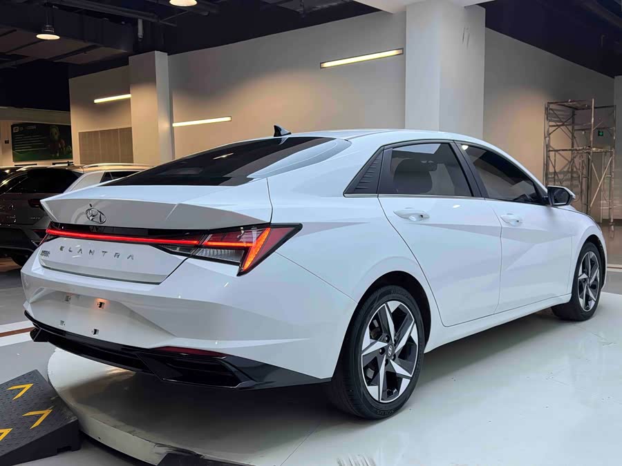 现代 伊兰特 2022 汽车图片 #7