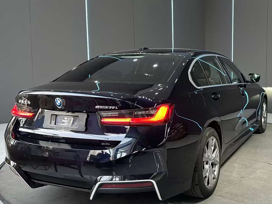 BMW i3 2023 car image #7