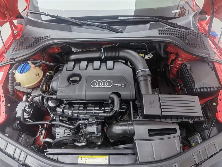 Audi TT 2012 car image #7