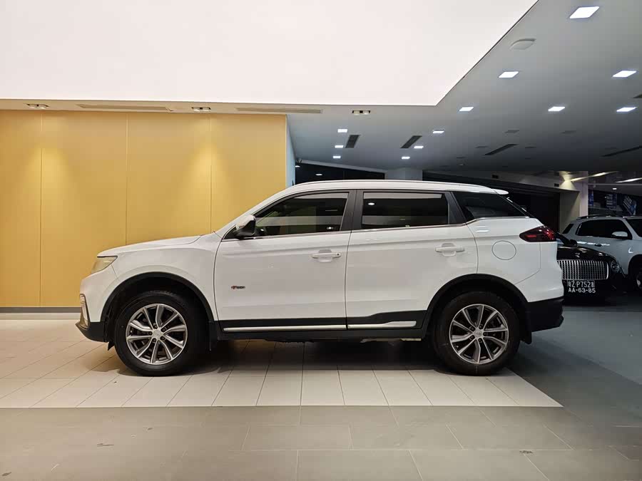 GEELY Boyue 2023 car image #7