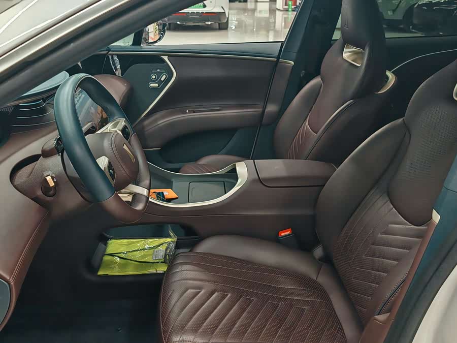 Avatr 11 2023 car image #7