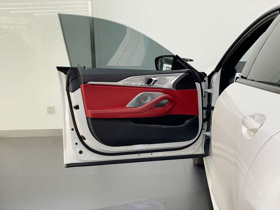 BMW 8 Series 2021 car image #7