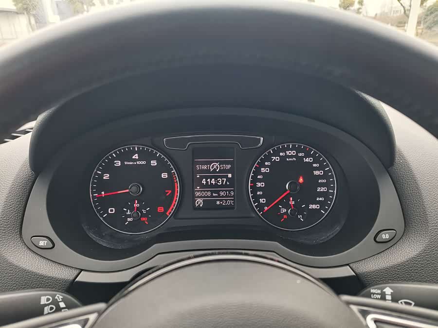 Audi Q3 2016 car image #7