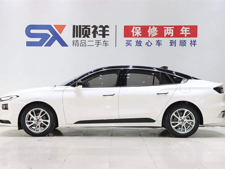 Ford Mondeo 2022 car image #7