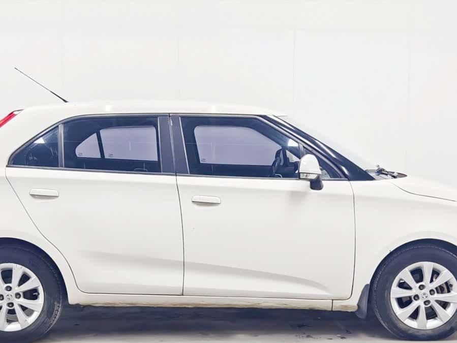 MG 3 2013 car image #7