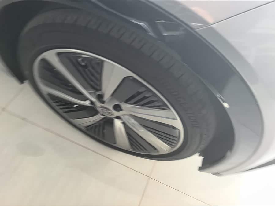 Toyota bZ5 2025 car image #7