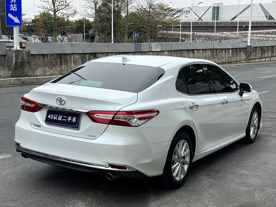 Toyota Camry 2023 car image #7
