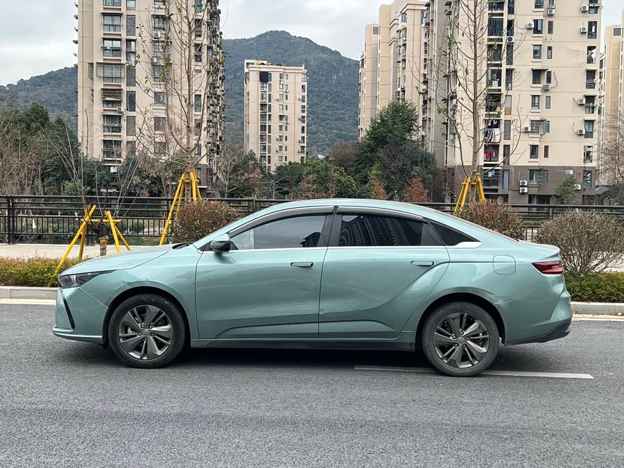 GEELY 2023 car image #7