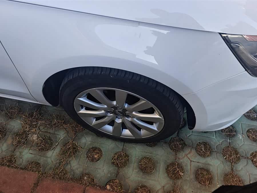 Audi A1 2014 car image #7