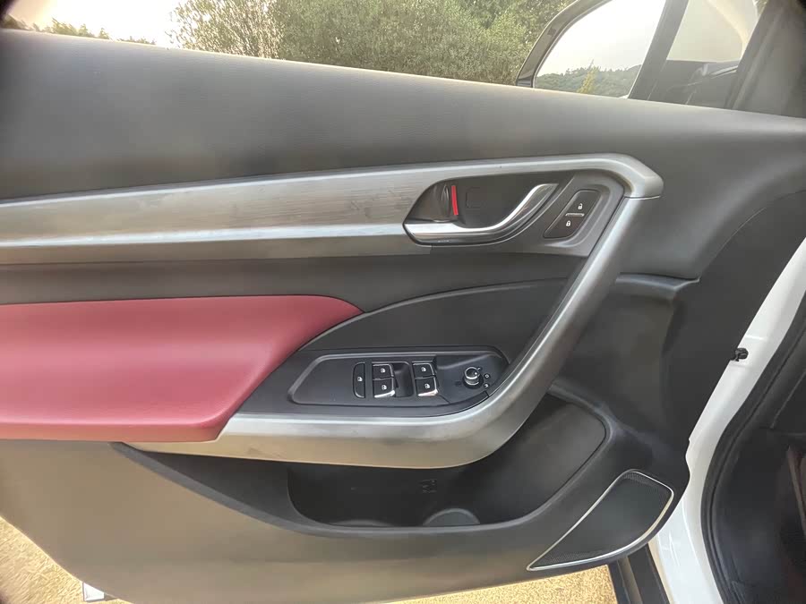 Volkswagen Tiguan 2018 #7 Volkswagen Tiguan 2018 car image #7