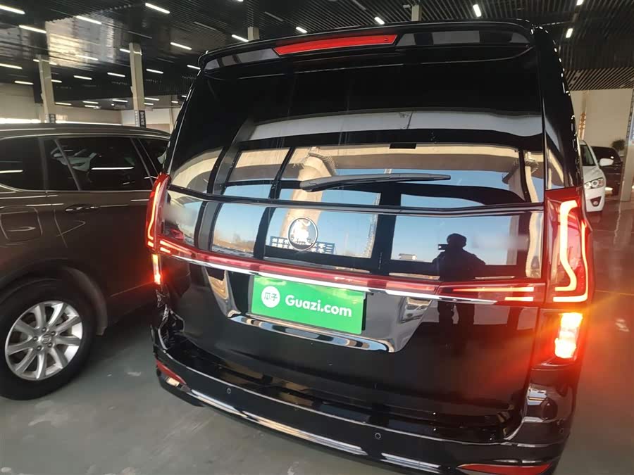 Forthing M7 2023 صورة سيارة #7