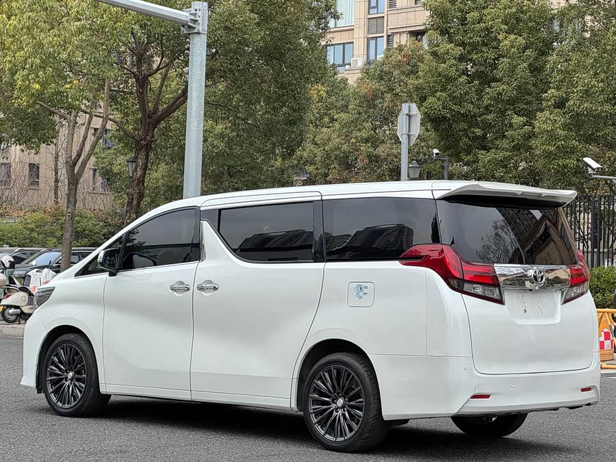 Toyota Alphard 2017 изображение автомобиля #7