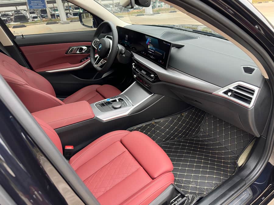 BMW i3 2025 immagine di auto #7