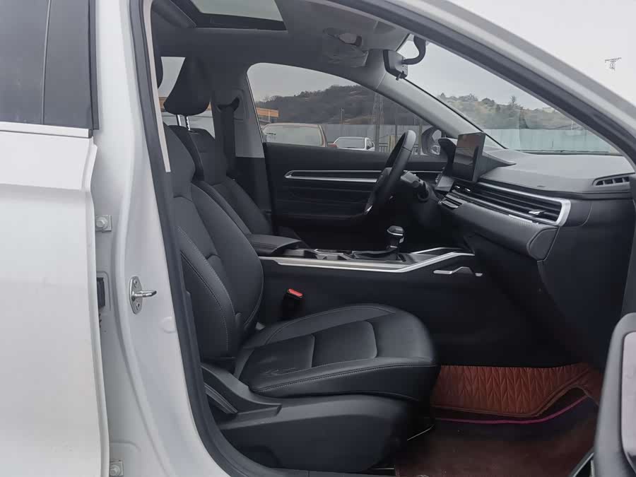 GEELY Emgrand 2025 car image #7