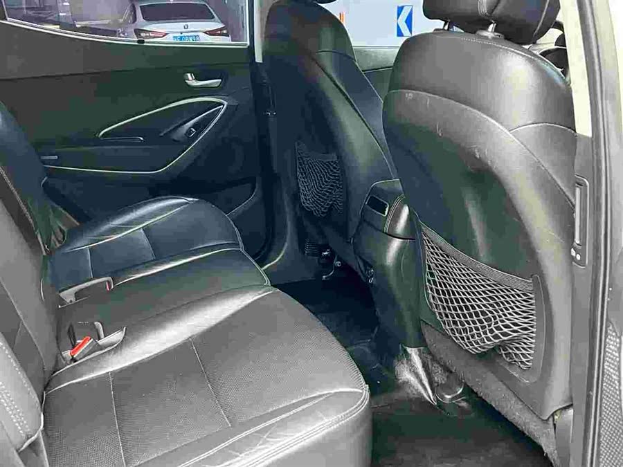 Hyundai Santa Fe 2016 car image #7