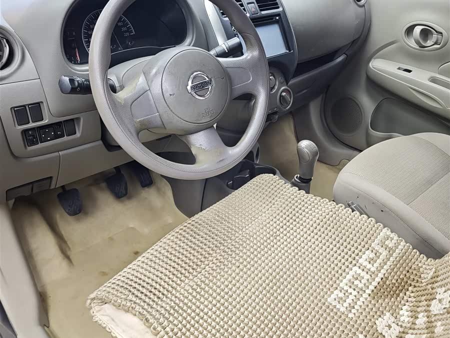 Nissan Sunny 2012 #7 Nissan Sunny 2012 car image #7