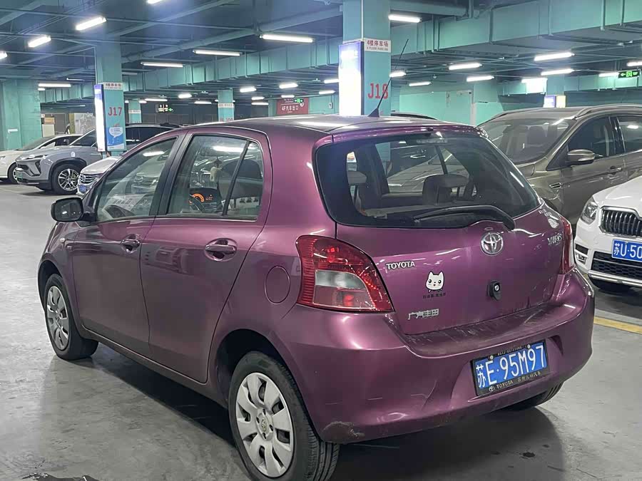 Toyota Yaris 2011 imagen de coche #7