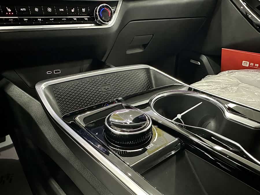 Chevrolet Equinox Plus 2025 car image #7