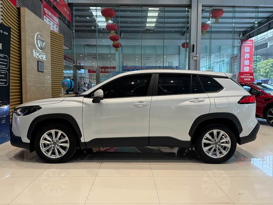 Toyota Corolla Cross 2024 immagine di auto #7