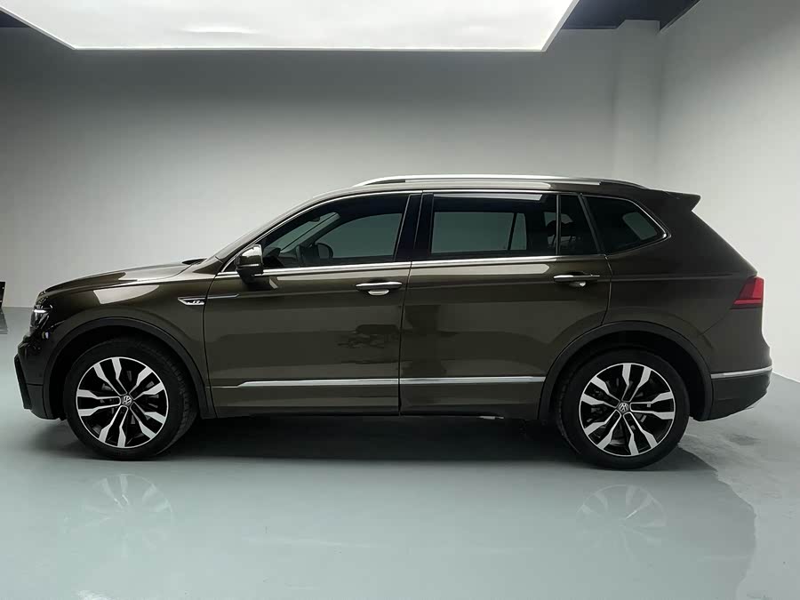 Volkswagen Tiguan L 2020 car image #7