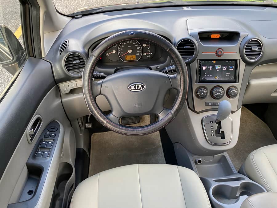 Kia Carens 2012 immagine di auto #7