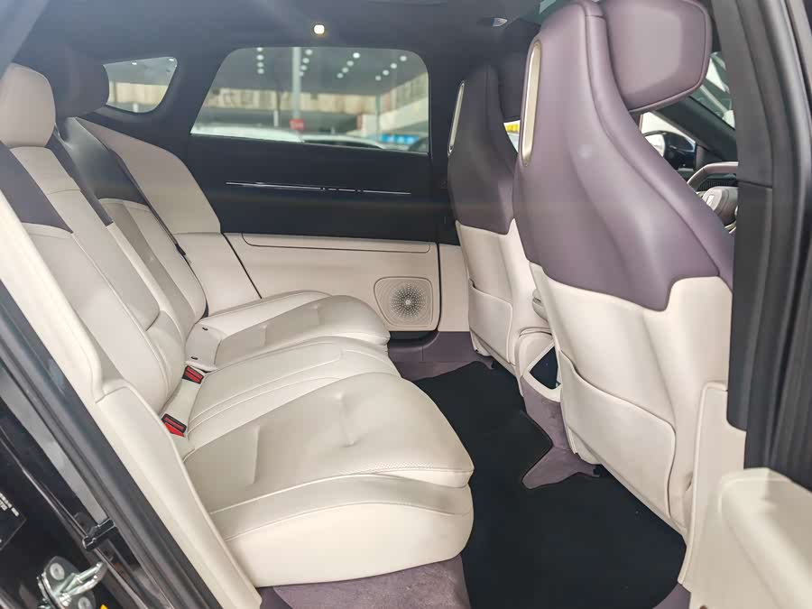 Avatr 12 2024 car image #7