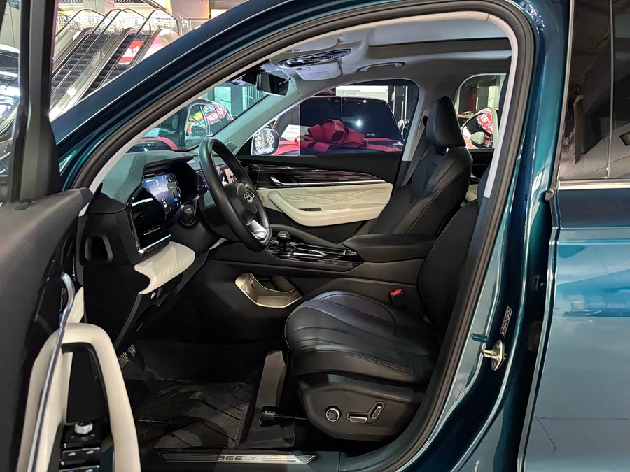 GEELY Monjaro 2023 car image #7