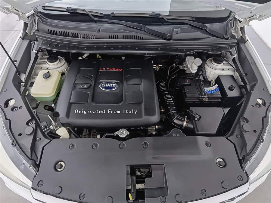 SWM X7 2018 صورة سيارة #7