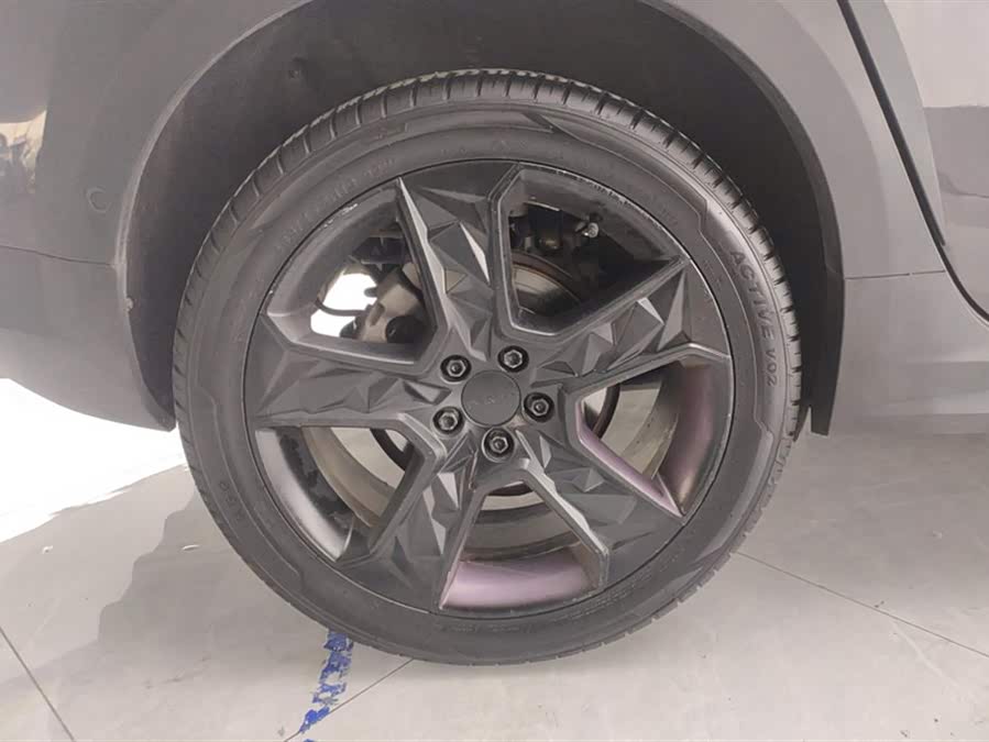 Lynk & Co 02 2019 car image #7