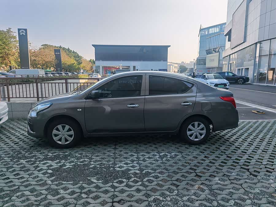 Nissan Sunny 2018 #7 Nissan Sunny 2018 car image #7