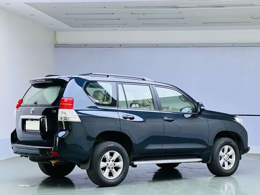 Toyota Land Cruiser Prado 2010 immagine di auto #7