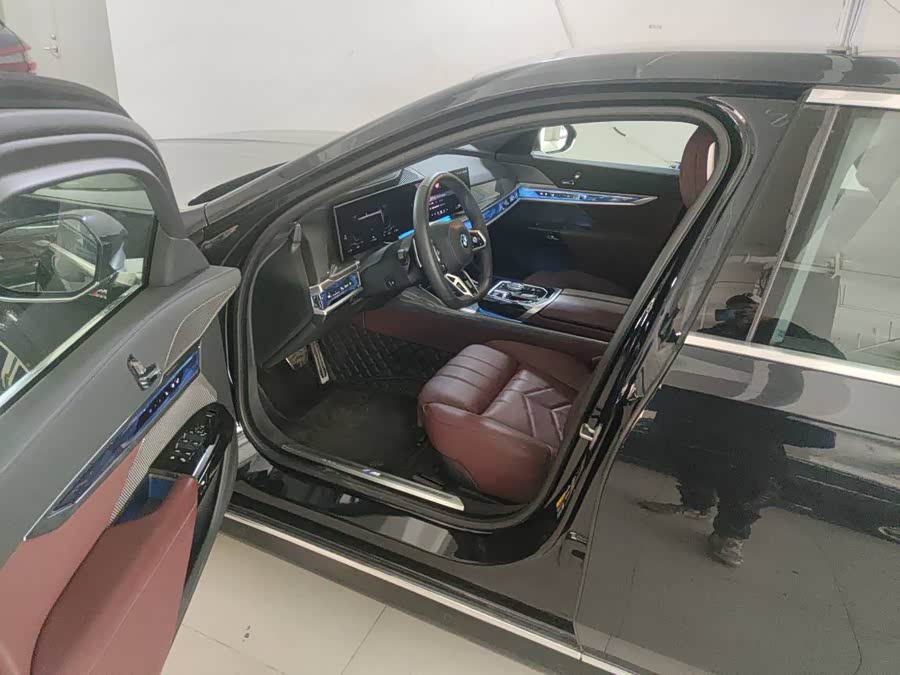 BMW i7 2023 #7 BMW i7 2023 car image #7