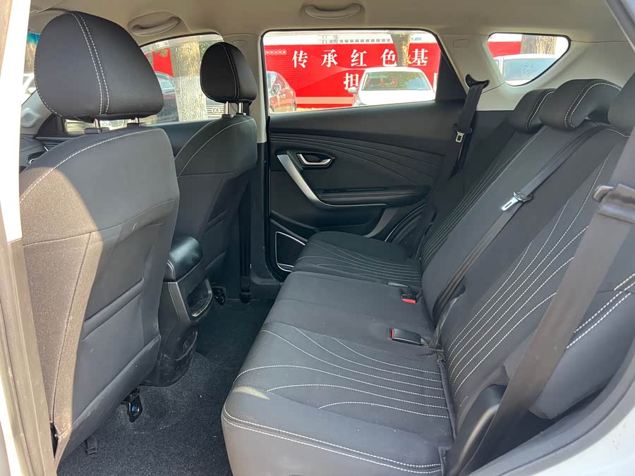 Jetour X70 2018 car image #7