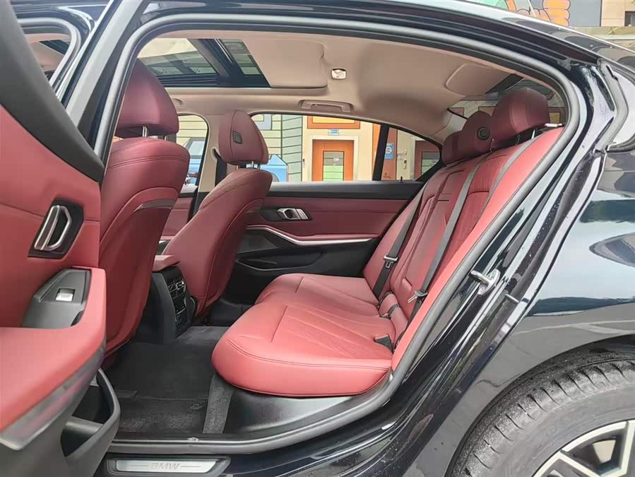 BMW i3 2024 car image #7