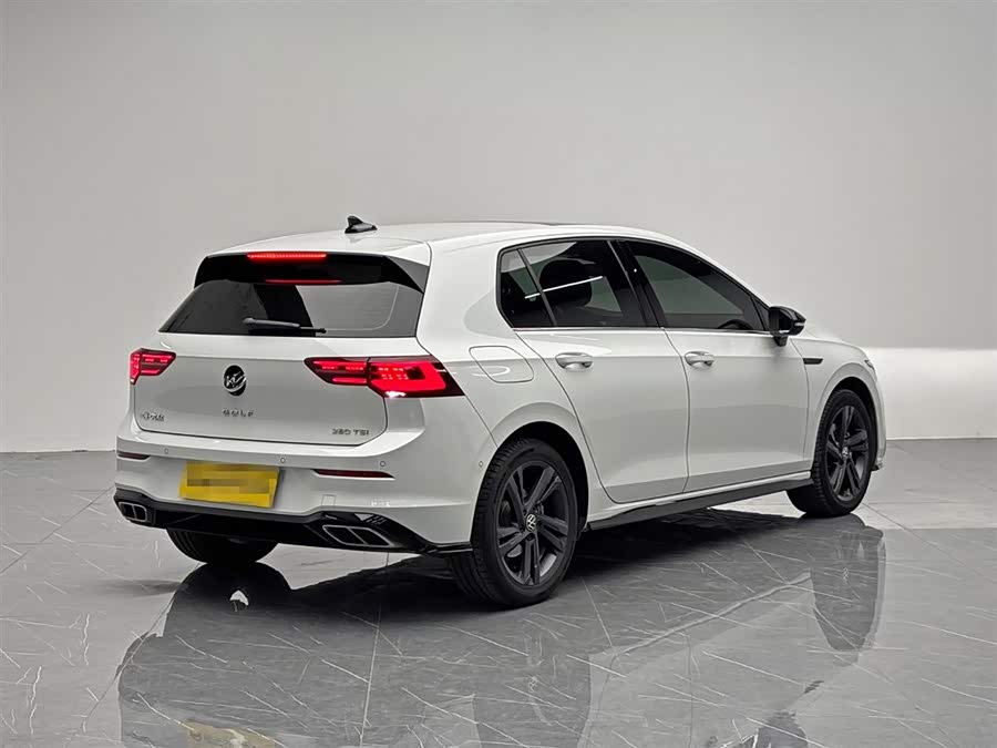 Volkswagen Golf 2025 car image #7