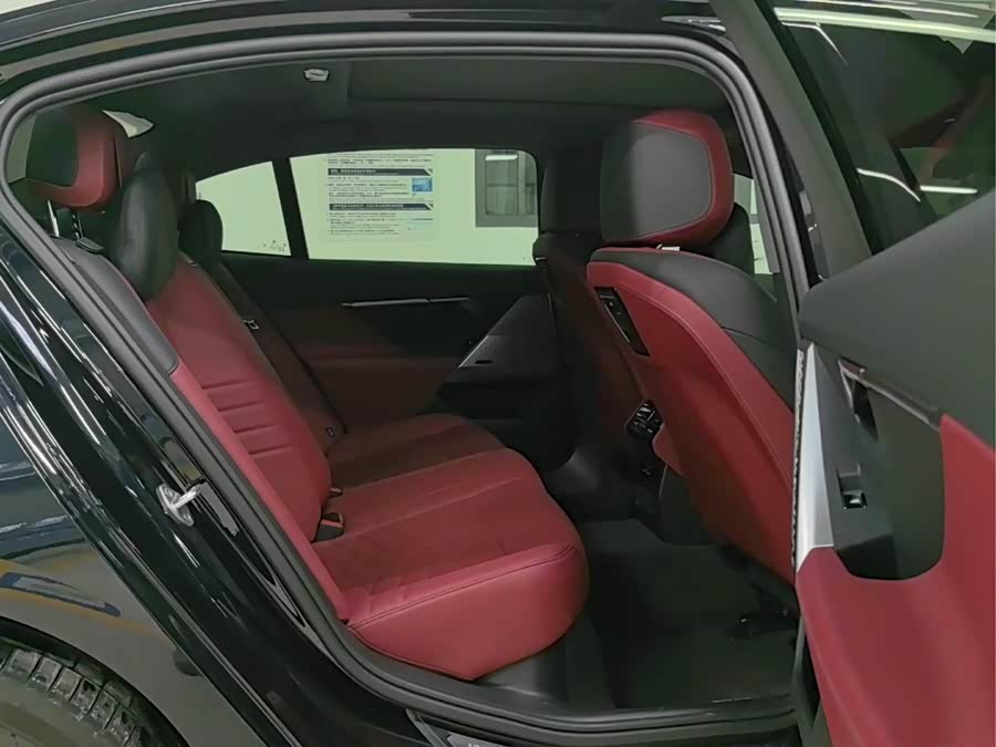 BMW i5 2025 car image #7