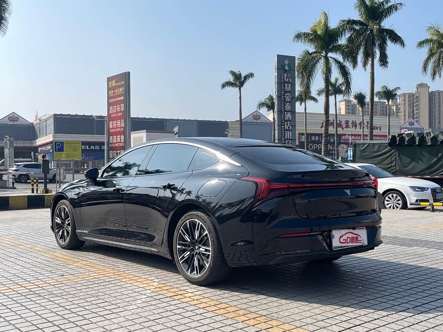 哪吒汽车 哪吒S 2023 汽车图片 #7