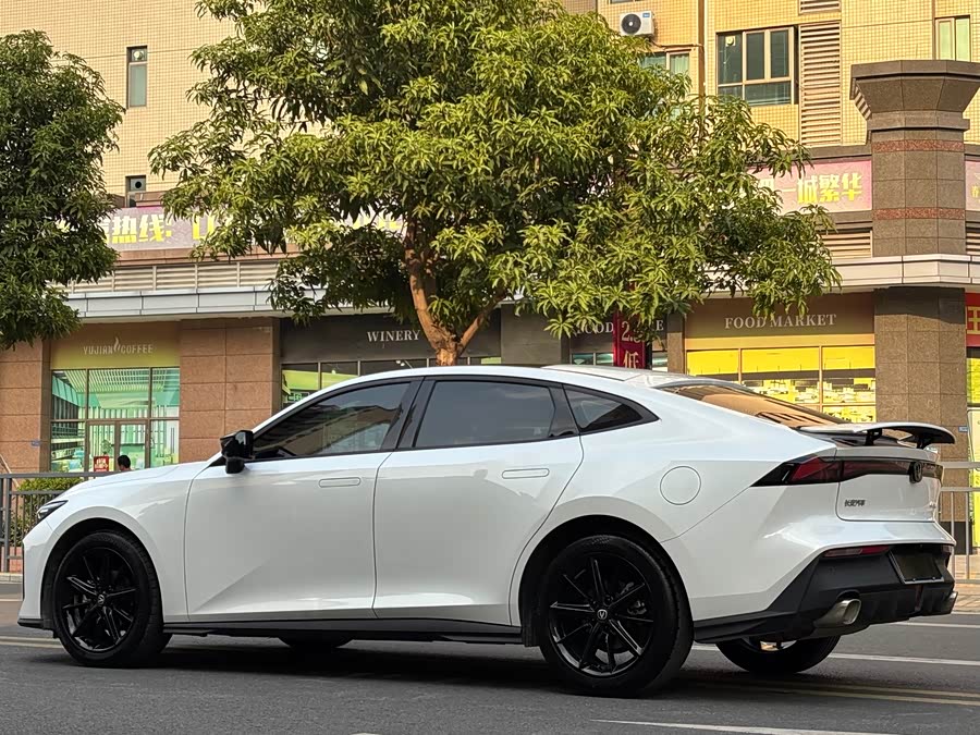 Changan UNI-V 2023 car image #7