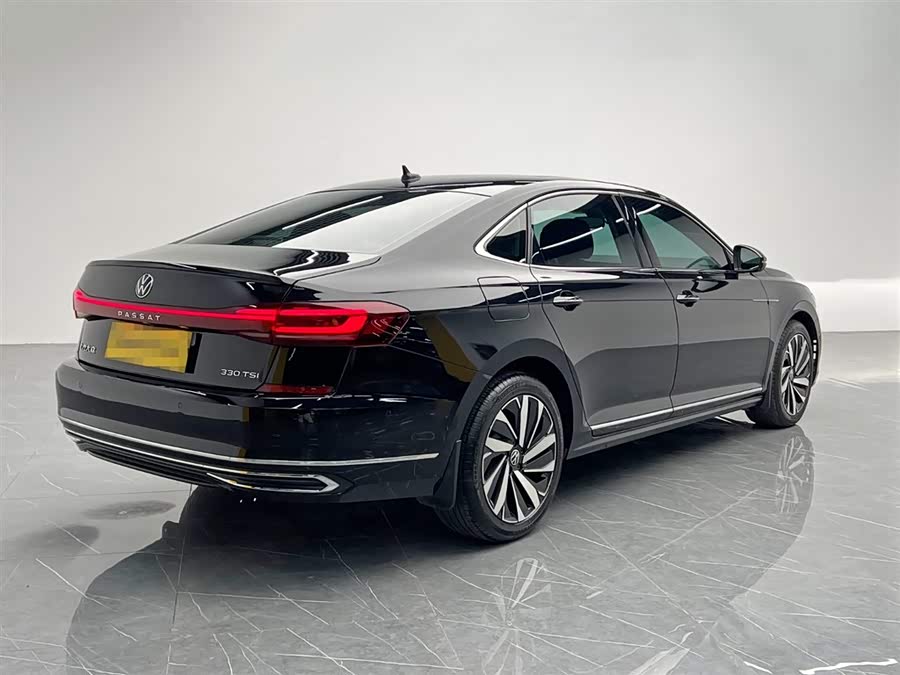 Volkswagen Passat 2023 car image #7